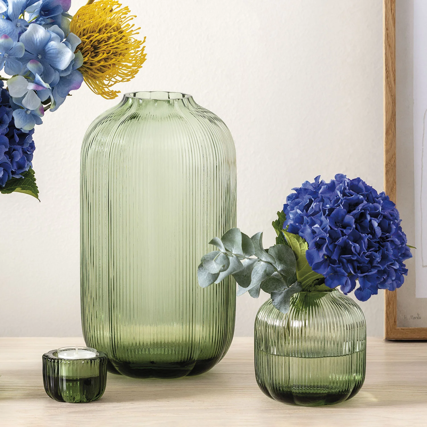 Fleur Vert Glass Ваза 28 см Villeroy & Boch
https://spb.v-b.ru
г.Санкт-Петербург
eshop@v-b.spb.ru
+7(812)3801977