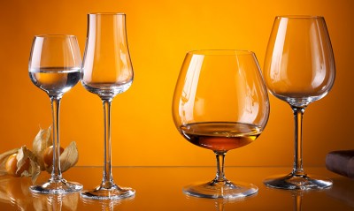 Стекло 
https://spb.v-b.ru
г.Санкт-Петербург
eshop@v-b.spb.ru
+7(812)3801977