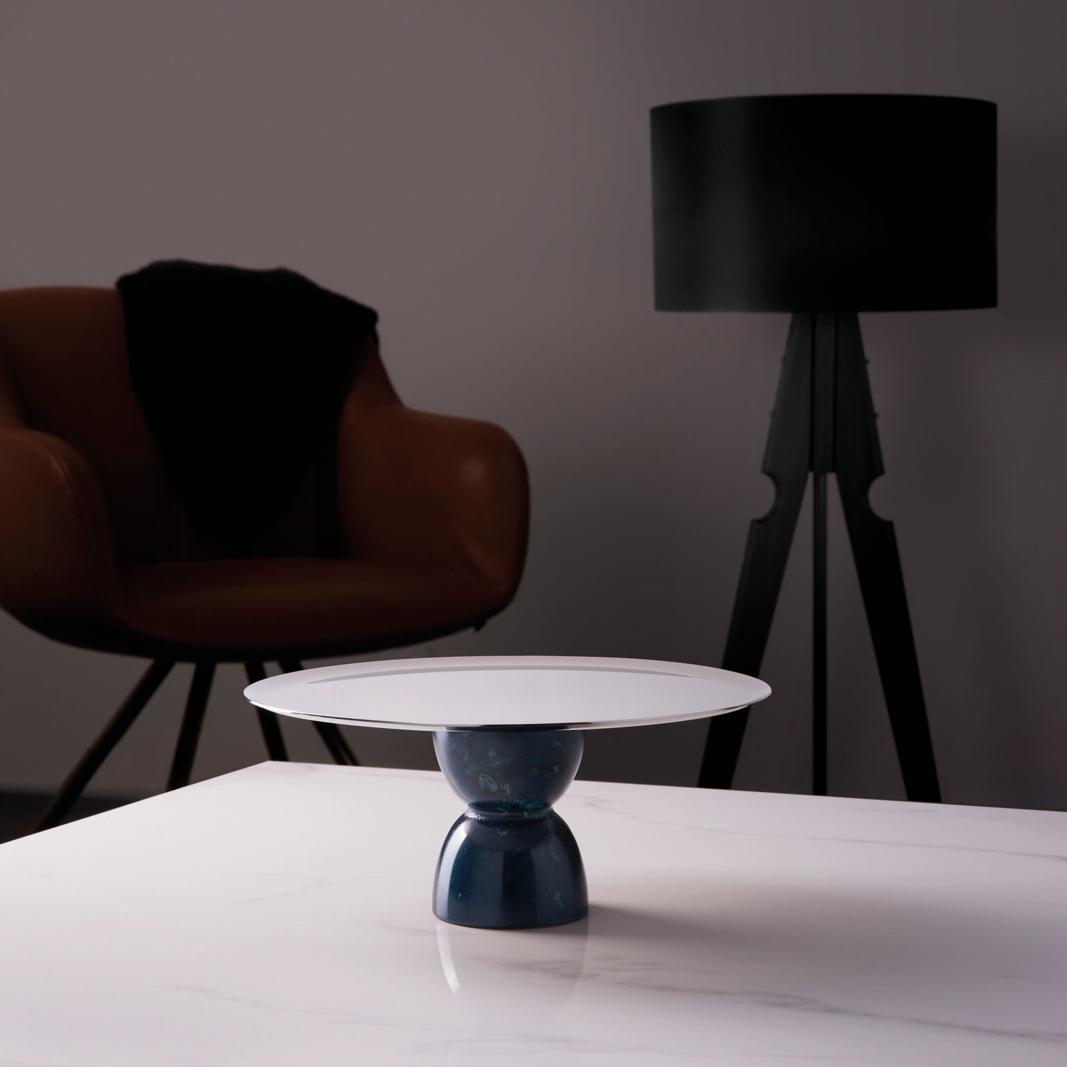 Блюдо на ножке 22 см., высота 9,5 см., Madame S/ Steel / Blue Lapis Lazuli Sambonet 
https://spb.v-b.ru
г.Санкт-Петербург
eshop@v-b.spb.ru
+7(812)3801977