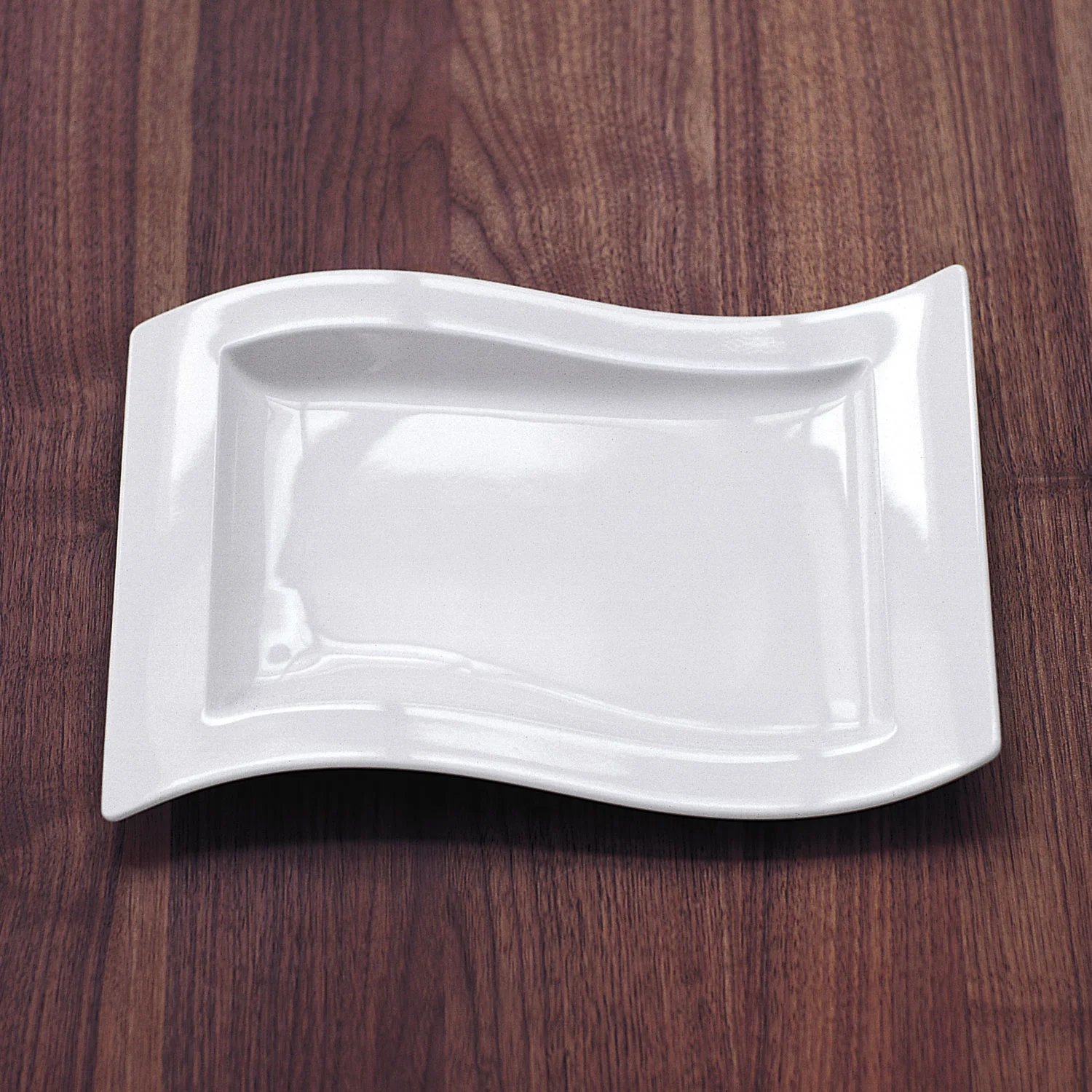 Сервировочная тарелка 33х24 см, NewWave
https://spb.v-b.ru
г.Санкт-Петербург
eshop@v-b.spb.ru
+7(812)3801977