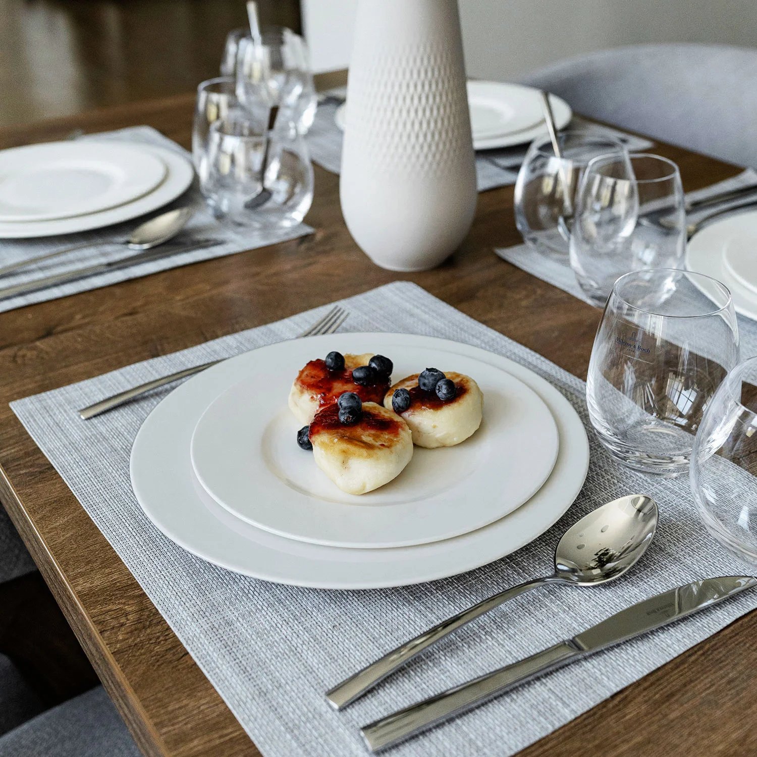 Wonderful World White Набор посуды на 4 персоны, 36 предметов Villeroy & Boch
https://spb.v-b.ru
г.Санкт-Петербург
eshop@v-b.spb.ru
+7(812)3801977