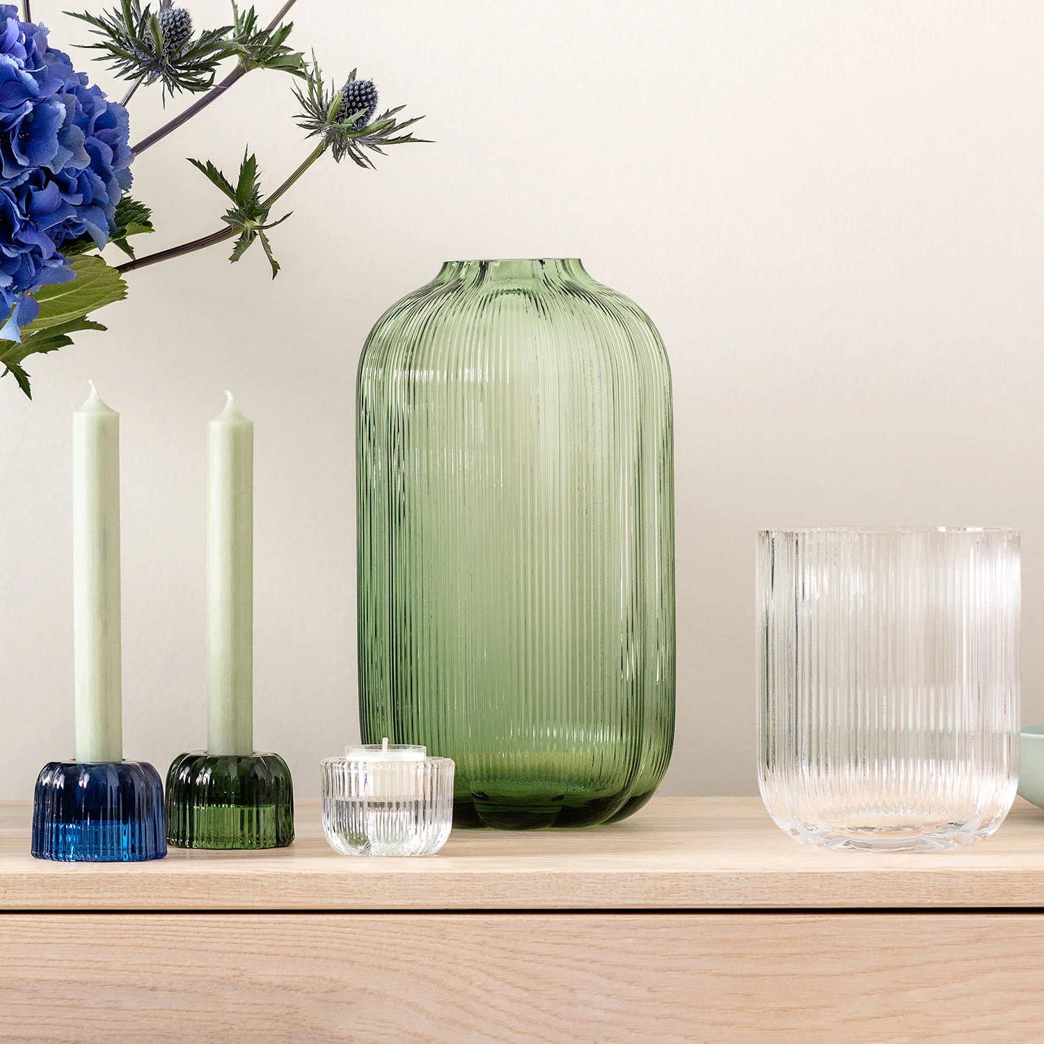 Fleur Vert Glass Ваза 28 см Villeroy & Boch
https://spb.v-b.ru
г.Санкт-Петербург
eshop@v-b.spb.ru
+7(812)3801977
