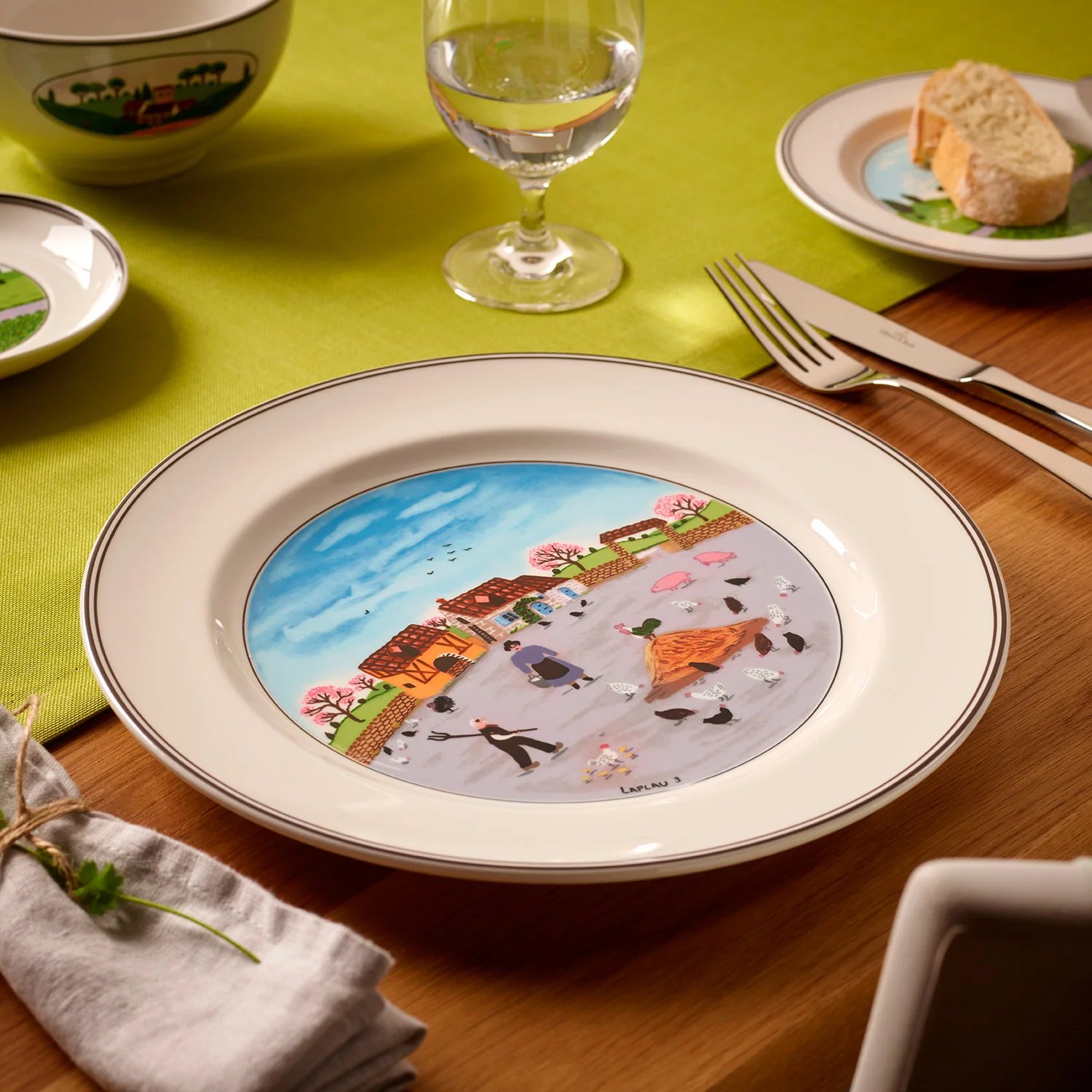 Плоская тарелка "Куриная ферма" 27см, Design Naif 
https://spb.v-b.ru
г.Санкт-Петербург
eshop@v-b.spb.ru
+7(812)3801977