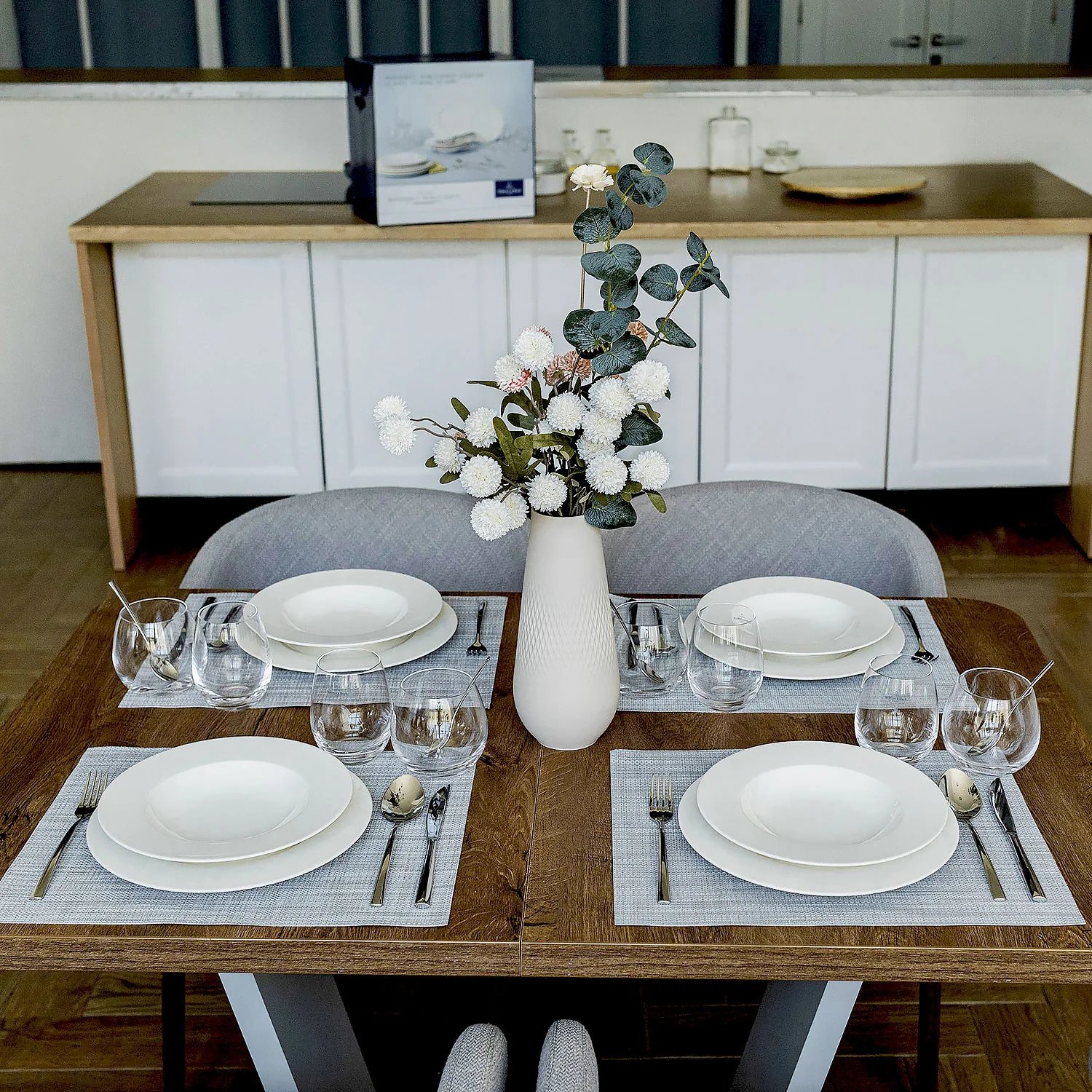 Wonderful World White Набор посуды на 4 персоны, 36 предметов Villeroy & Boch
https://spb.v-b.ru
г.Санкт-Петербург
eshop@v-b.spb.ru
+7(812)3801977