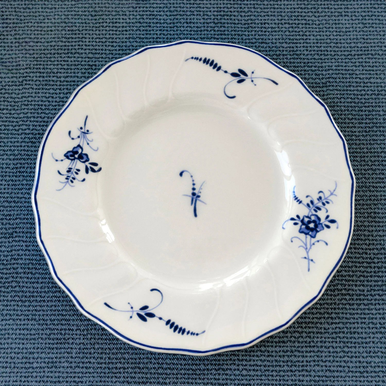 Пирожковая тарелка 16см, Old Luxembourg
https://spb.v-b.ru
г.Санкт-Петербург
eshop@v-b.spb.ru
+7(812)3801977