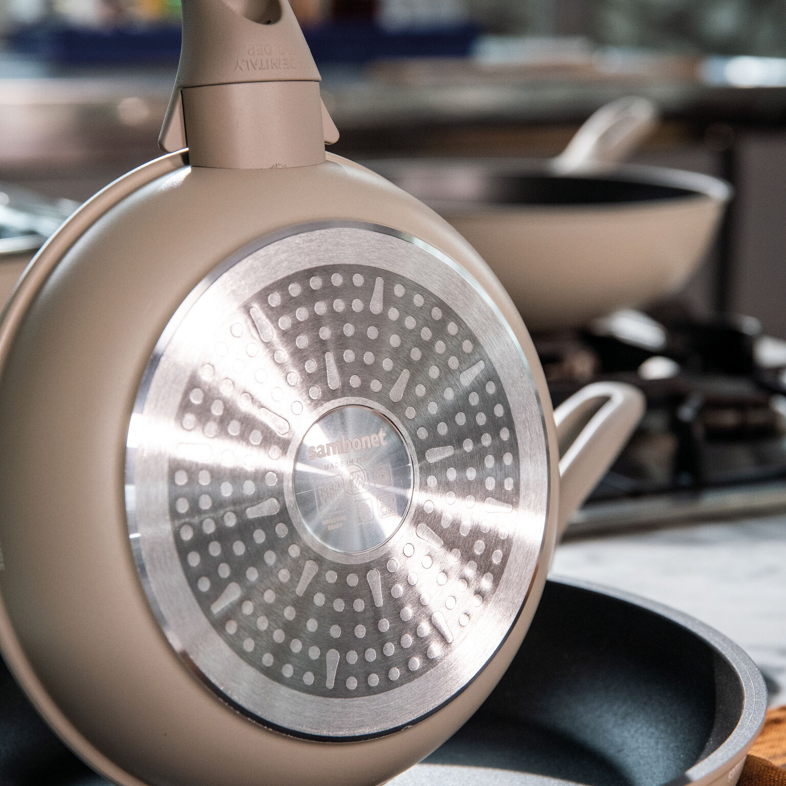 Набор сковородок 24 см., 28 см., Sambonet Silver Force
https://spb.v-b.ru
г.Санкт-Петербург
eshop@v-b.spb.ru
+7(812)3801977