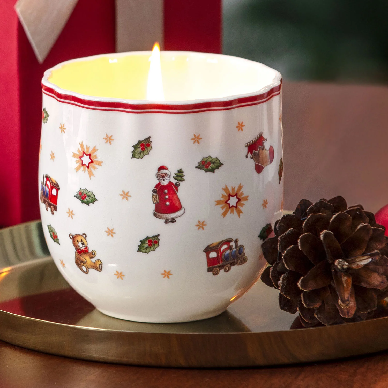 Toy's Delight Подсвечник 9 см с ароматической свечой с запахом корицы  Villeroy & Boch
https://spb.v-b.ru
г.Санкт-Петербург
eshop@v-b.spb.ru
+7(812)3801977