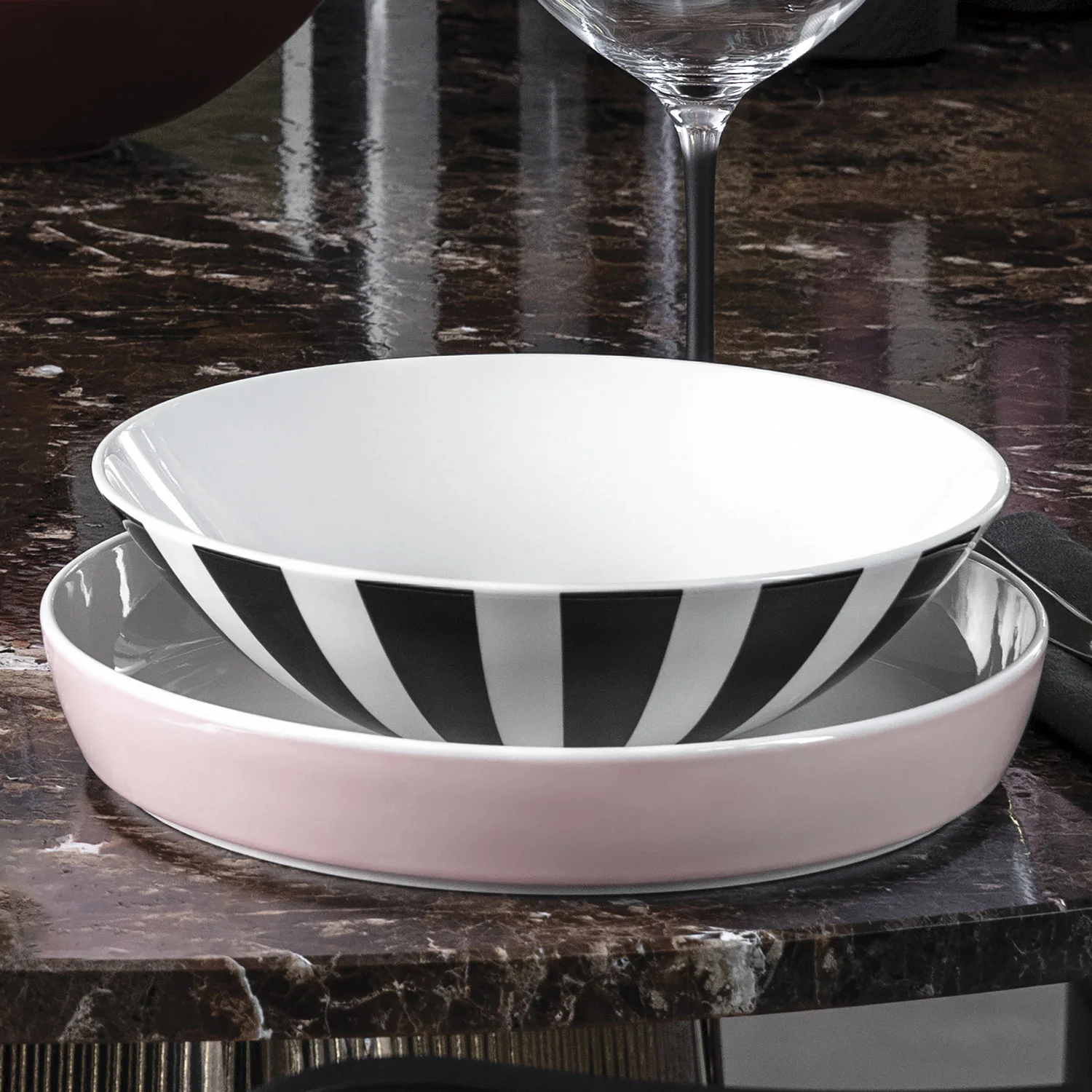 Memphis Collection Чаша плоская 0.5 л розовая  (1016903811) Villeroy & Boch - spb.v-b.ru