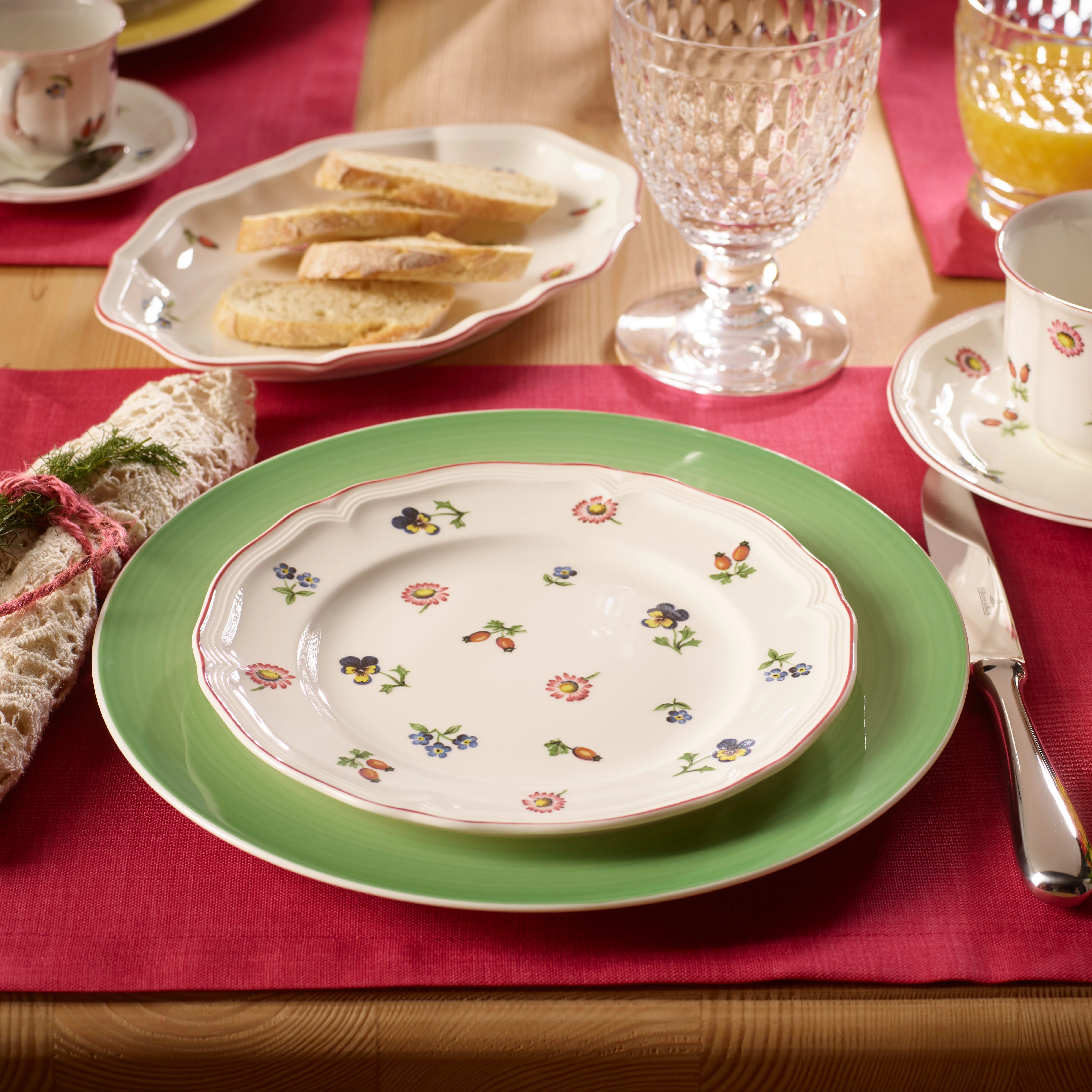 Petite Fleur Салатная тарелка 21 см (1023952640) Villeroy & Boch - spb.v-b.ru