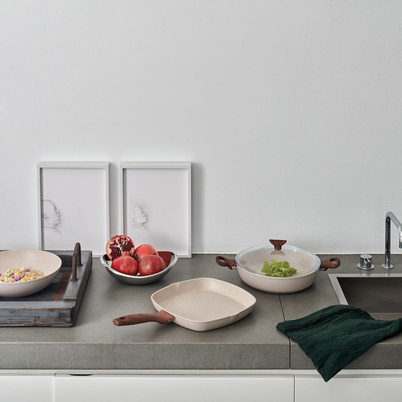 Сковорода с крышкой 28 см., Sambonet, Pink Rock & Rose
https://spb.v-b.ru
г.Санкт-Петербург
eshop@v-b.spb.ru
+7(812)3801977